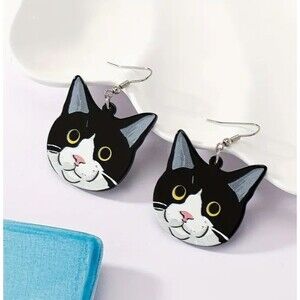 Cute Black White Cat Face Earrings 1.3 x 1.3 inches